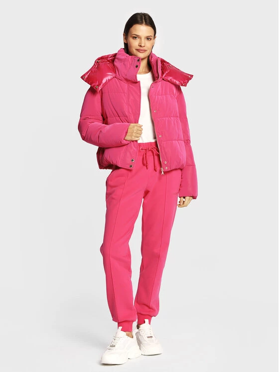 Patrizia Pepe Γυναίκες Χειμωνιάτικα Μπουφάν Μπουφάν πουπουλένιο 2O0057/A182-M430 Ροζ Regular Fit Ροζ 4 Patrizia Pepe Γυναίκες Χειμωνιάτικα Μπουφάν Μπουφάν πουπουλένιο 2O0057/A182-M430 Ροζ Regular Fit Ροζ - Image 2