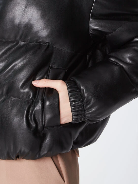 Patrizia Pepe Γυναίκες Χειμωνιάτικα Μπουφάν Μπουφάν από απομίμηση δέρματος 2O0022/E005-K103 Μαύρο Regular Fit Μαύρο 7 Patrizia Pepe Γυναίκες Χειμωνιάτικα Μπουφάν Μπουφάν από απομίμηση δέρματος 2O0022/E005-K103 Μαύρο Regular Fit Μαύρο - Image 5